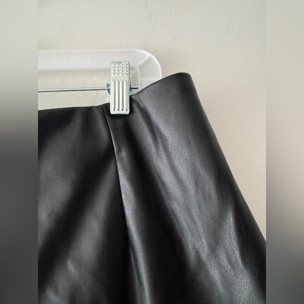ASOS Black Faux Leather Mini Skirt Curved Hem - Picture 3 of 8